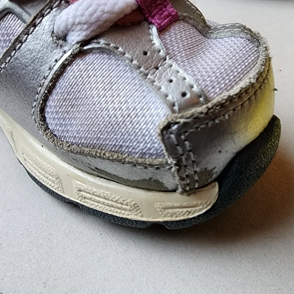 NIKE PILLARTECH – Sneaker, baby, silver/pink, size 5C